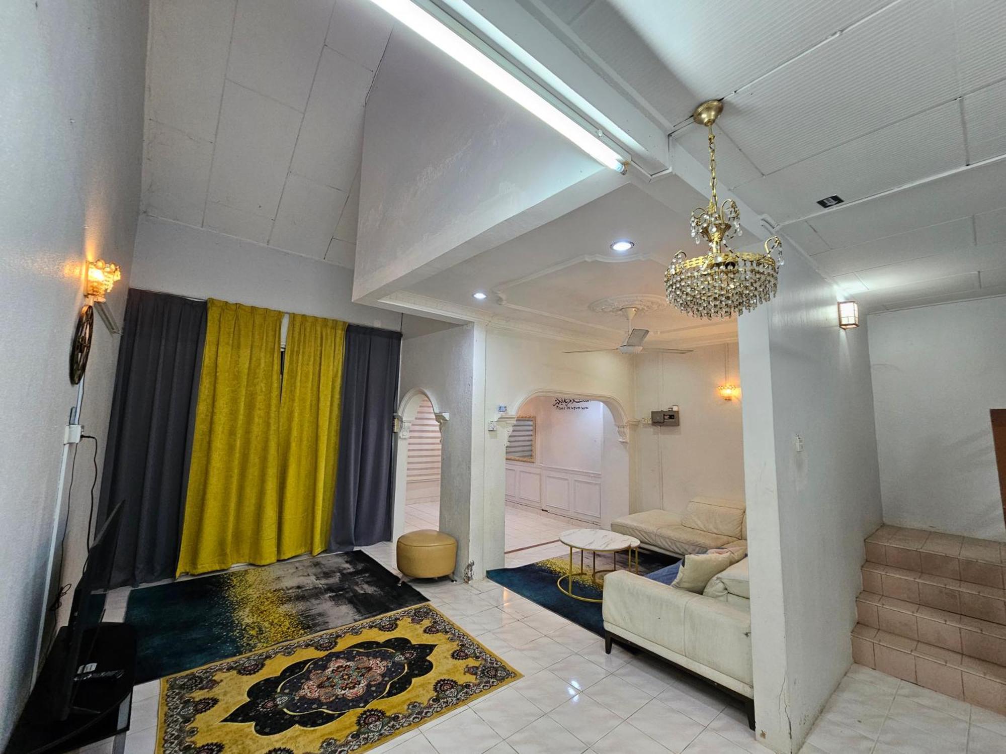Ruhani Homestay 3 Kb - 4 Bedroom Fully Airconditioned With Wifi & Netflix Кота Бару Екстериор снимка