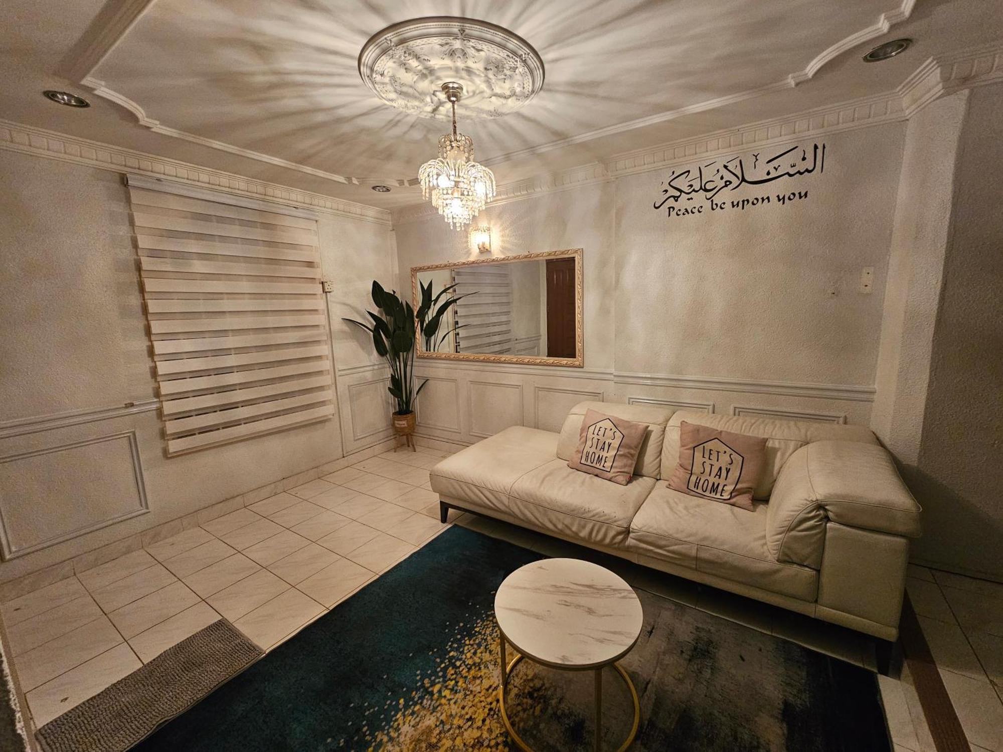 Ruhani Homestay 3 Kb - 4 Bedroom Fully Airconditioned With Wifi & Netflix Кота Бару Екстериор снимка