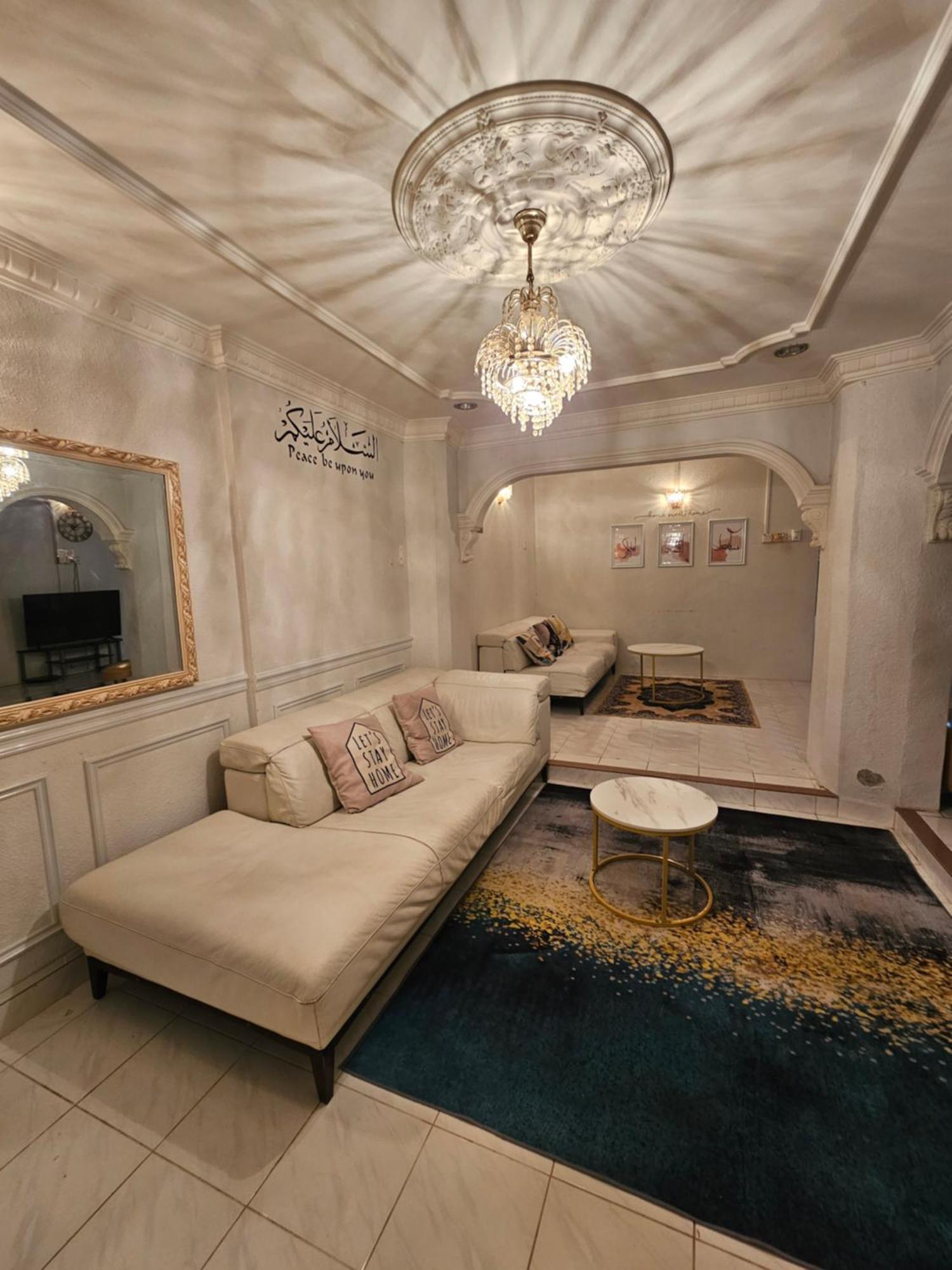 Ruhani Homestay 3 Kb - 4 Bedroom Fully Airconditioned With Wifi & Netflix Кота Бару Екстериор снимка